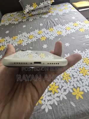 New Apple iPhone 11 128 GB White