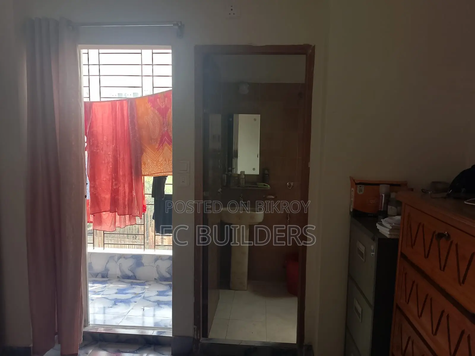 ফার্নিশড ৩ বেডরুমের অ্যাপার্টমেন্ট একে দেওয়ান টাওয়ার, মিরপুর বিক্রয়ের জন্য