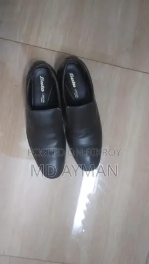বাটা ব্ল্যাক সু