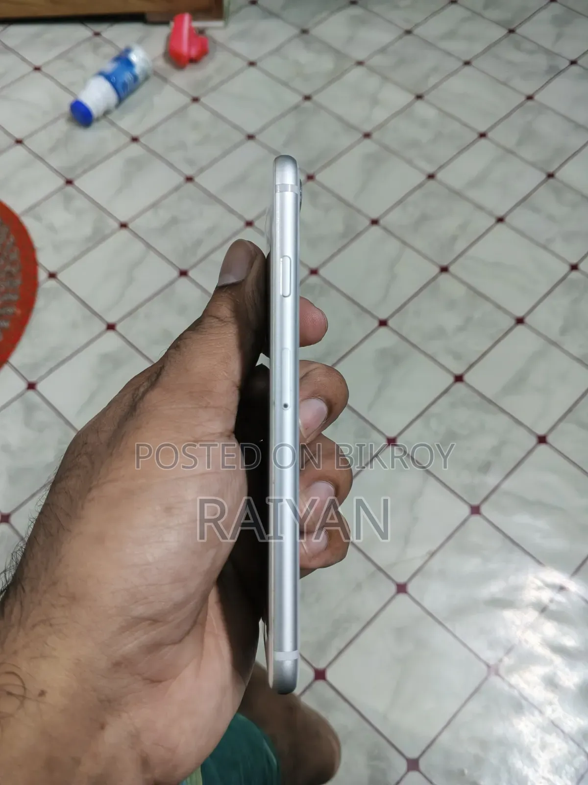 অ্যাপল আইফোন ৮ ৬৪ জিবি সাদা