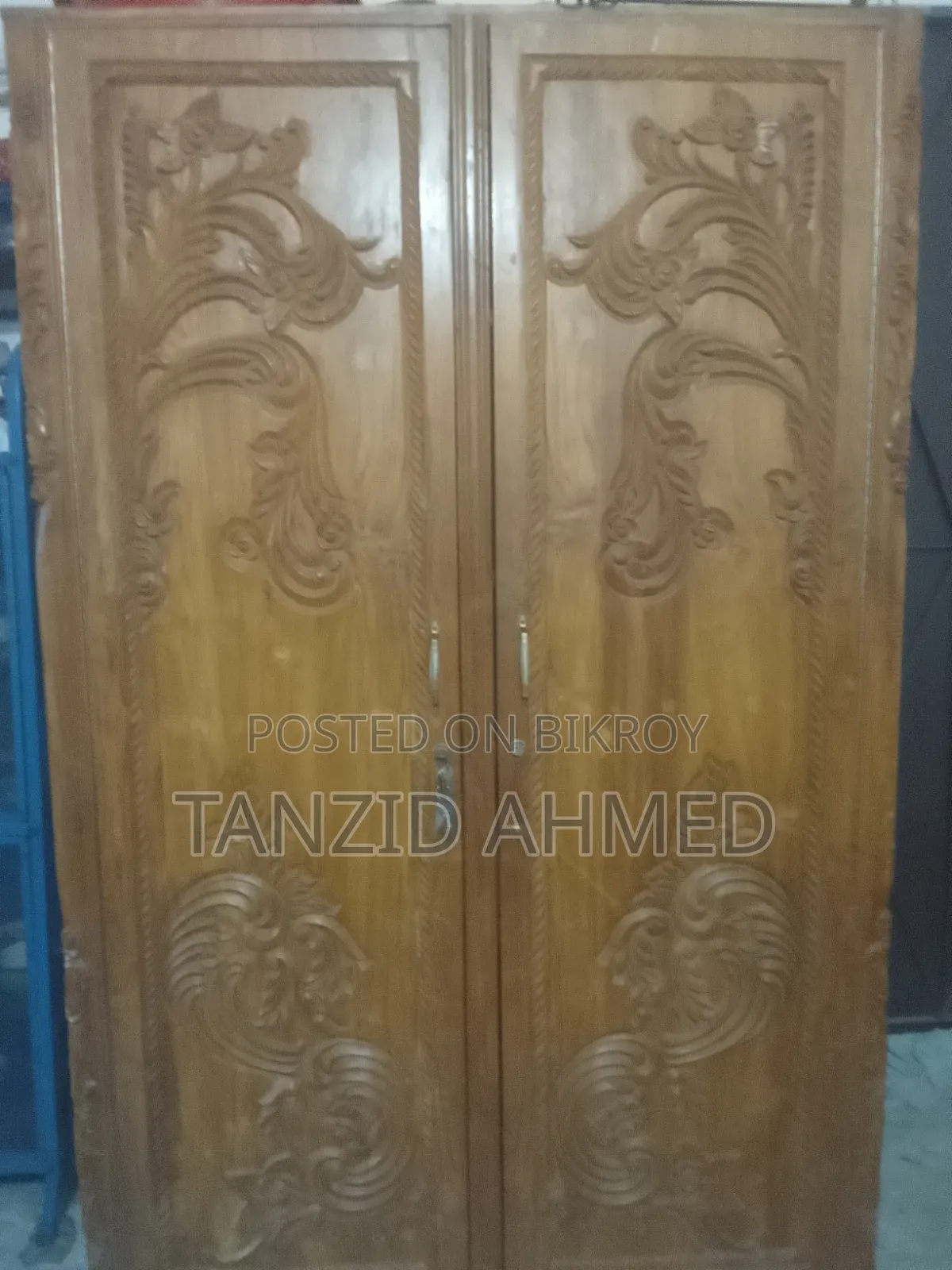 সেগুন কাঠের আলমারি