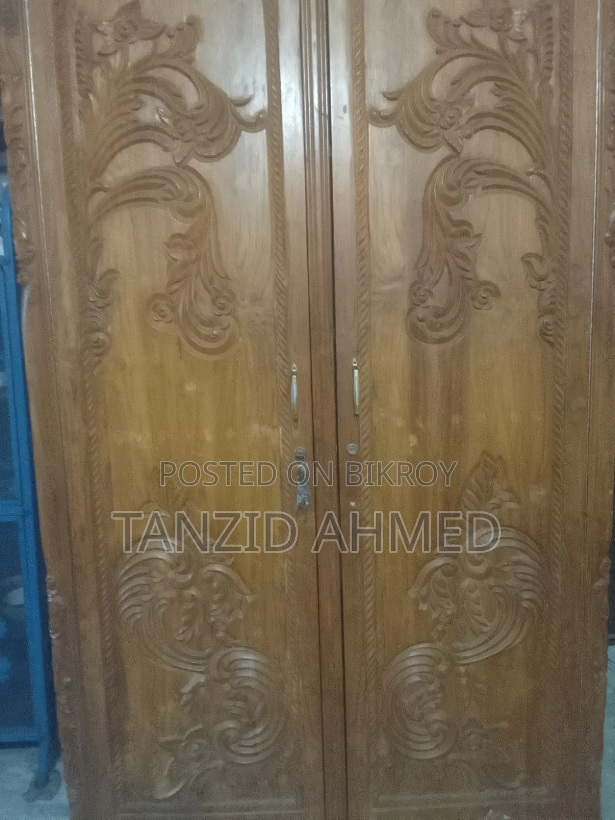 সেগুন কাঠের আলমারি