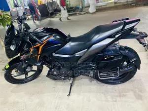 হোন্ডা ২০২২ কালো