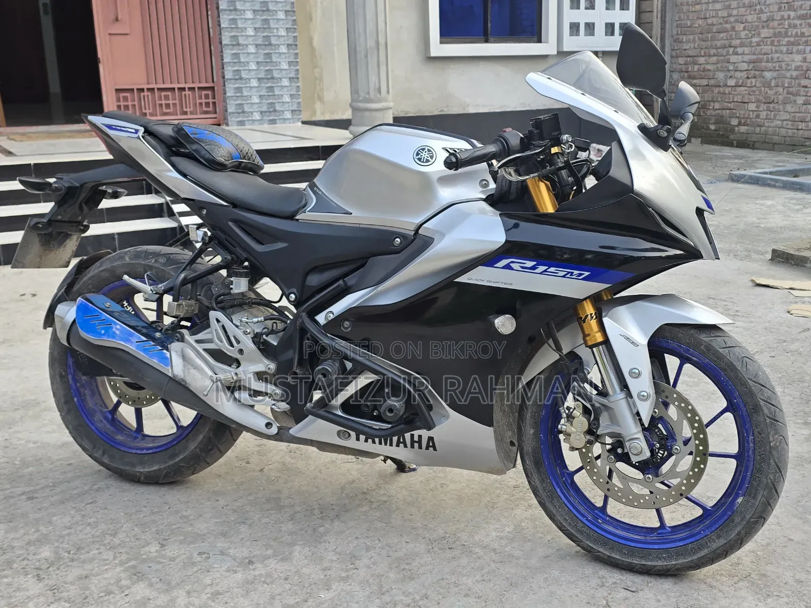 Yamaha R1 2023 Silver