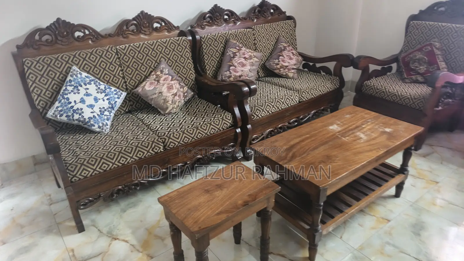 Shilkoroi Wood 2:2:1 Sofa Set for Sale