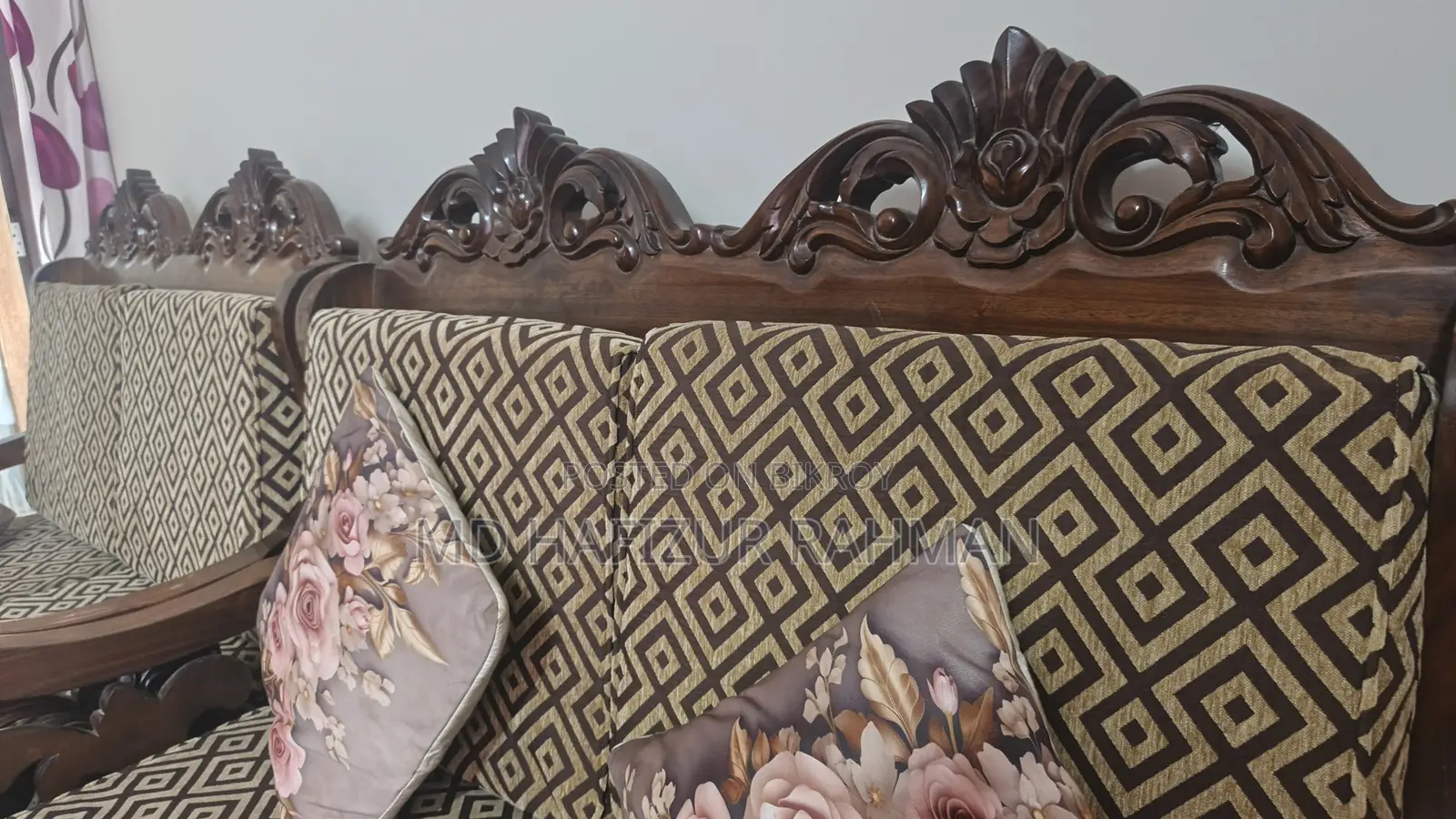 Shilkoroi Wood 2:2:1 Sofa Set for Sale