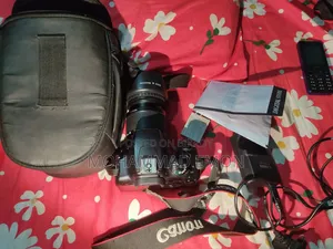 Camera Canon 1000d