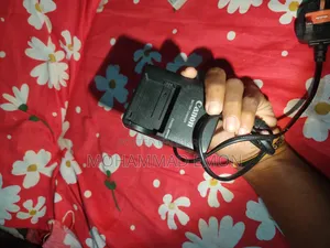 Camera Canon 1000d