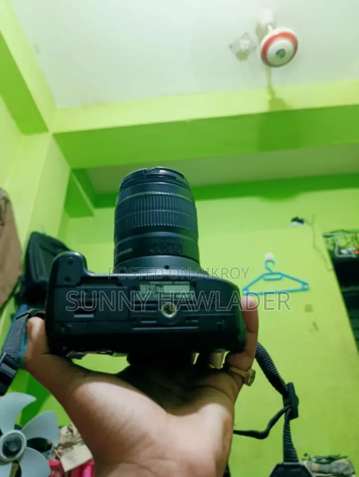 Canon 700d Camera 75/300 Zoom Lens