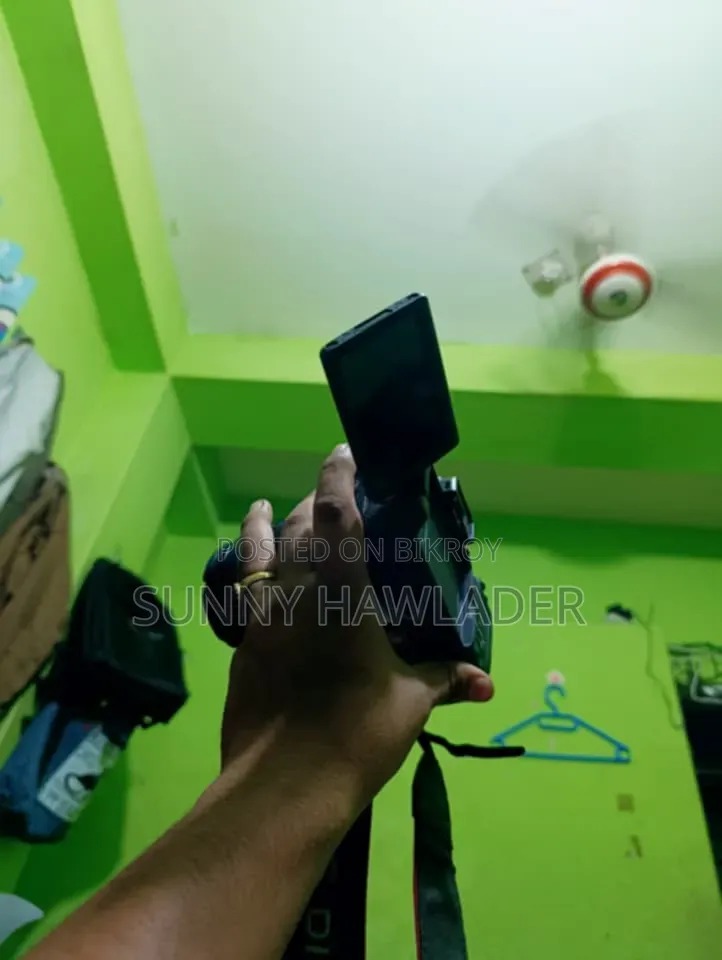 Canon 700d Camera 75/300 Zoom Lens