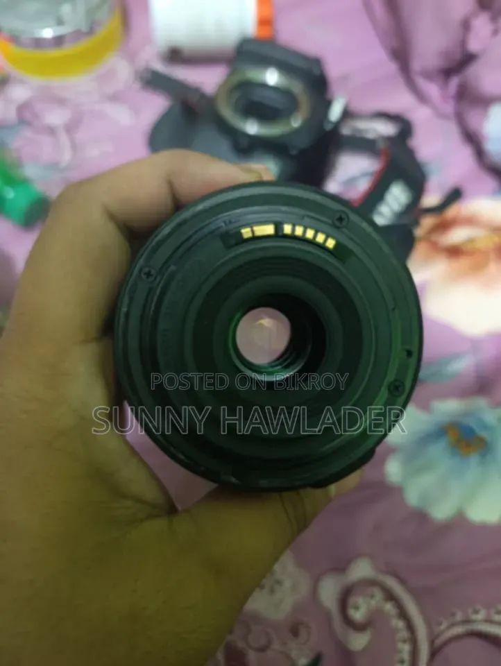 Canon 700d Camera 75/300 Zoom Lens