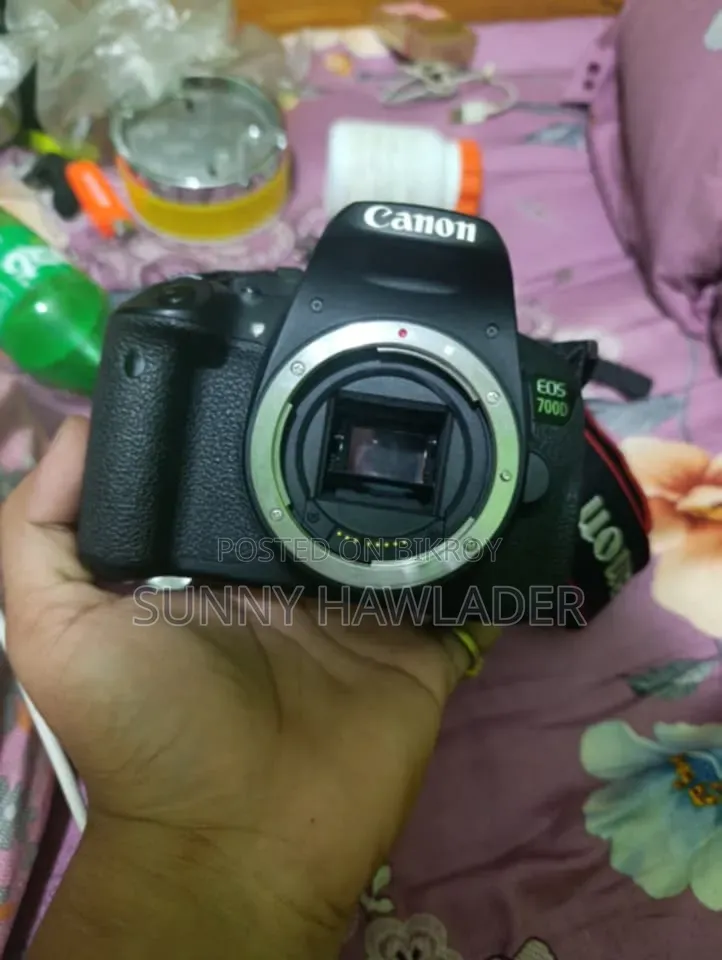 Canon 700d Camera 75/300 Zoom Lens