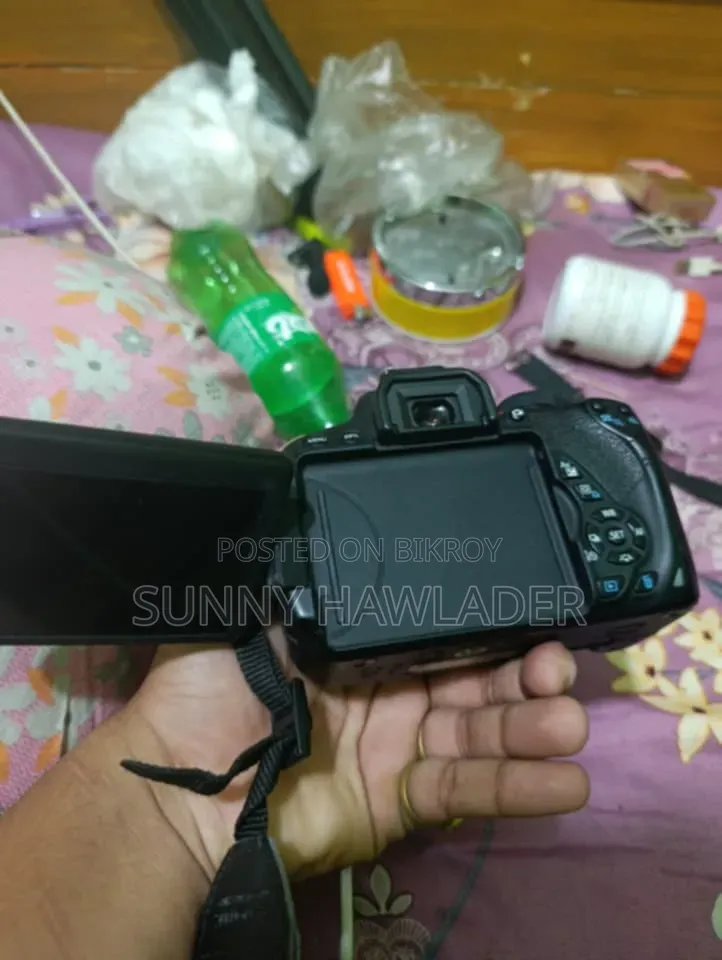 Canon 700d Camera 75/300 Zoom Lens
