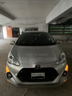 Toyota Aqua 2015 Silver
