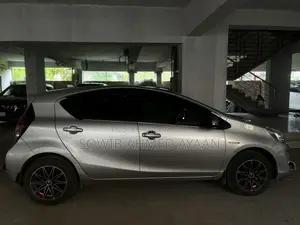 Toyota Aqua 2015 Silver