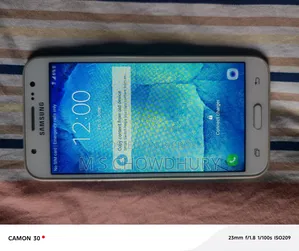Samsung Galaxy J5 8 GB White