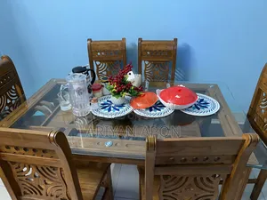 Dining table for sale