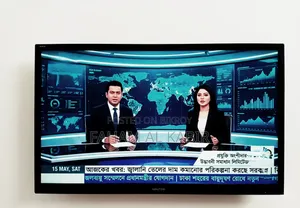 Walton TV 32 inch has a thread-like green line, not visible