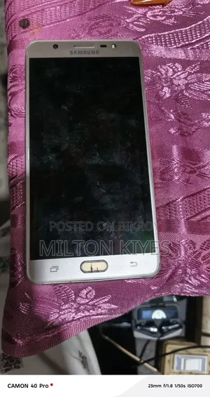 Samsung Galaxy J7 Max 32 GB Gold