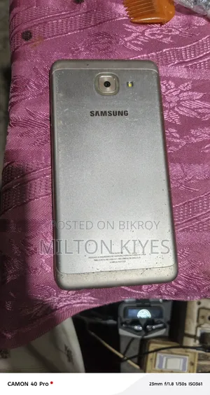 Samsung Galaxy J7 Max 32 GB Gold