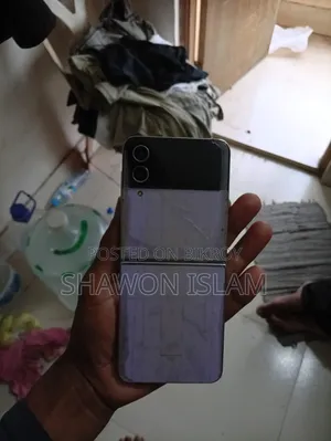 Samsung Galaxy Z Flip4 128 GB Purple