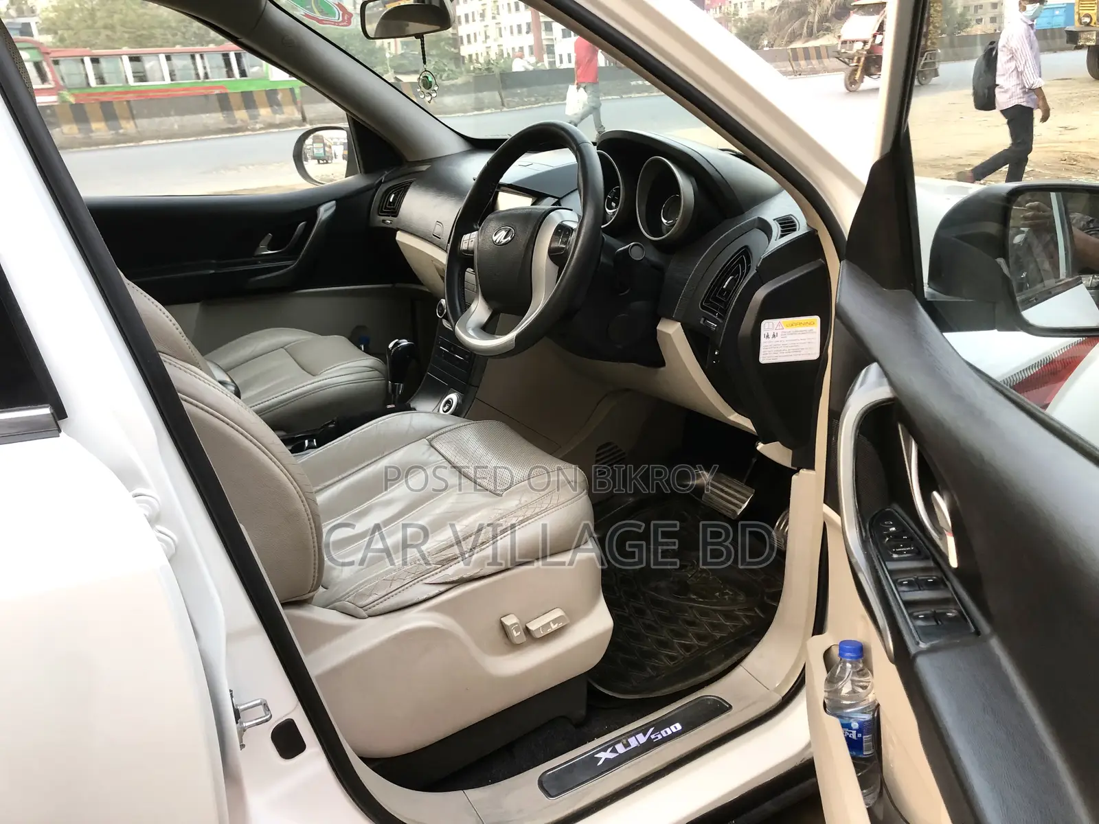 Mahindra XUV500 2016 White