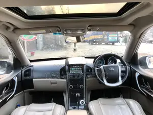 Mahindra XUV500 2016 White