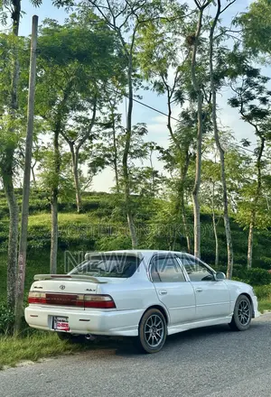 Toyota Corolla II 1994 Pearl