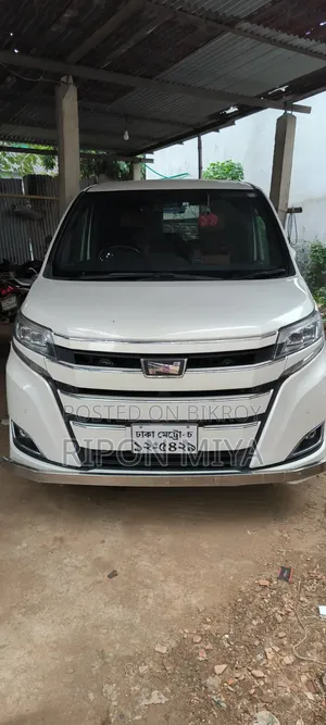 New Toyota Noah 2019 Pearl