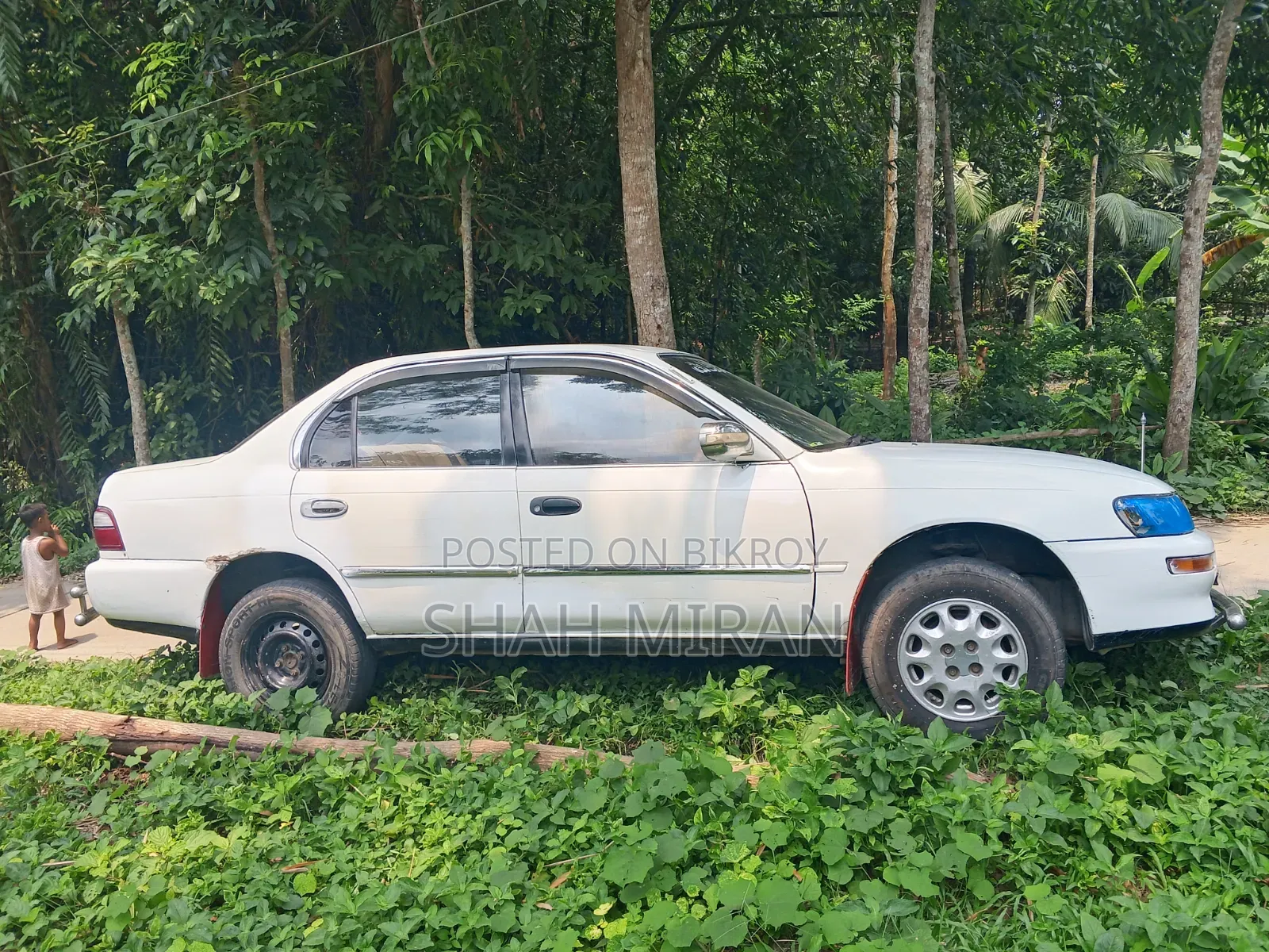 Toyota Corolla II 1994 White