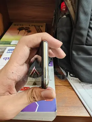 Apple iPhone XS 64 GB White