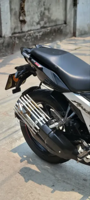 TVS Apache 160 4V 2023 Black