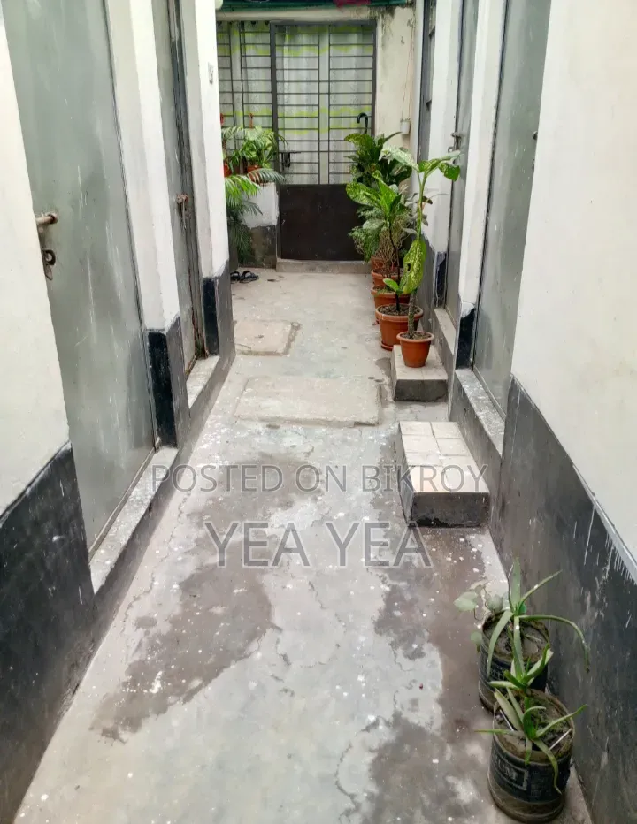 5bdrm House in Uttara for Sale