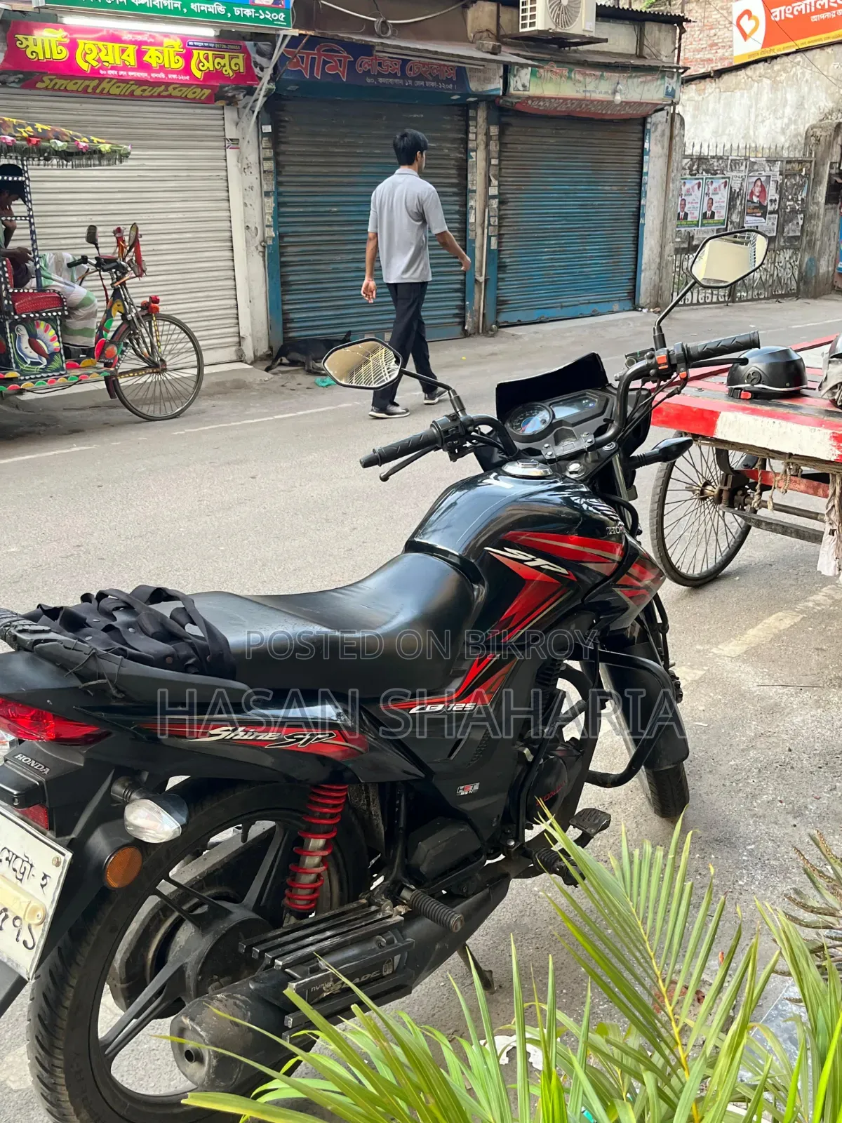 Honda CB 2023 Black