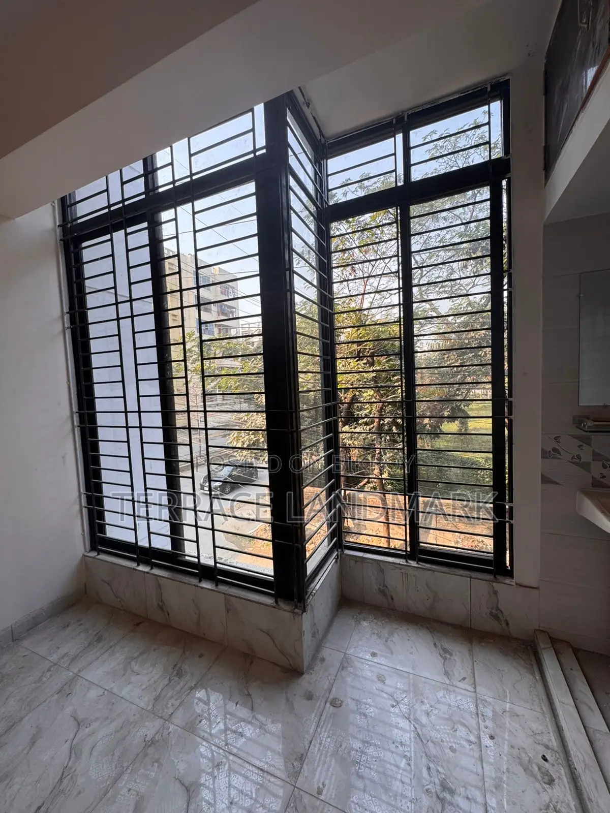 4-bedroom Apartment in Bashundhara for Sale