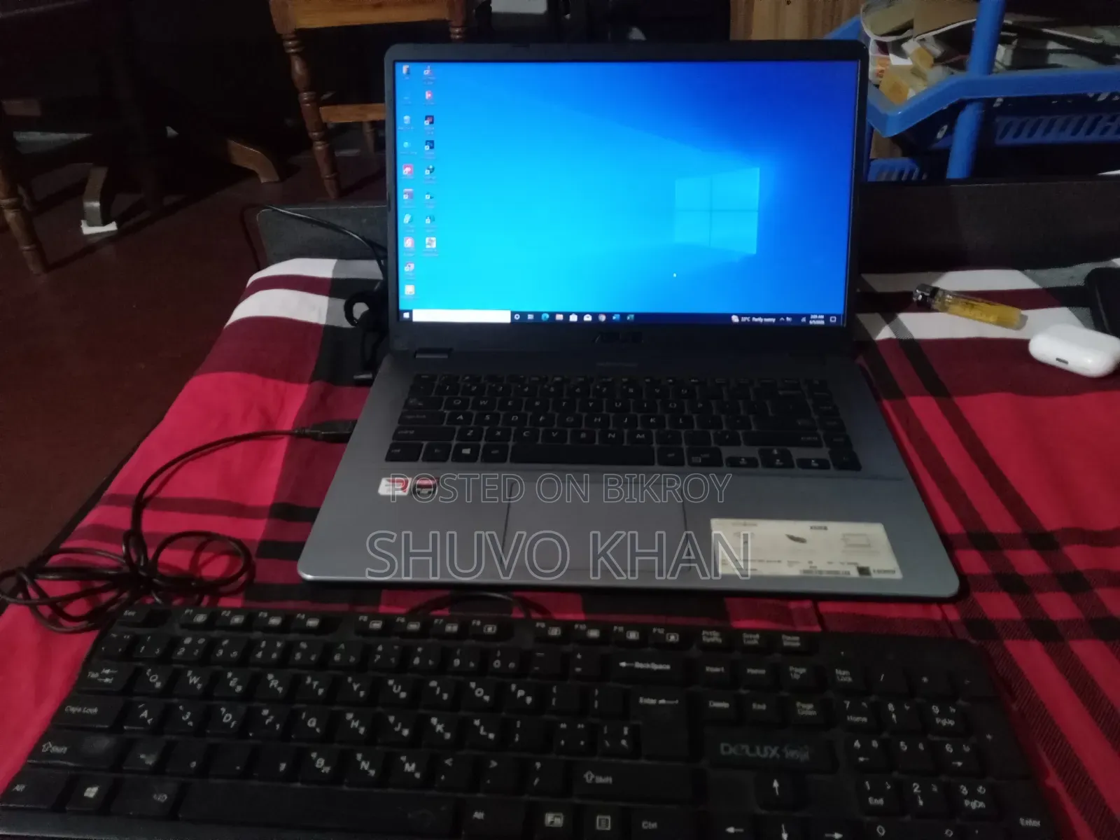 Laptop Asus VivoBook X540SA 4GB AMD Ryzen 9 SSD 1TB