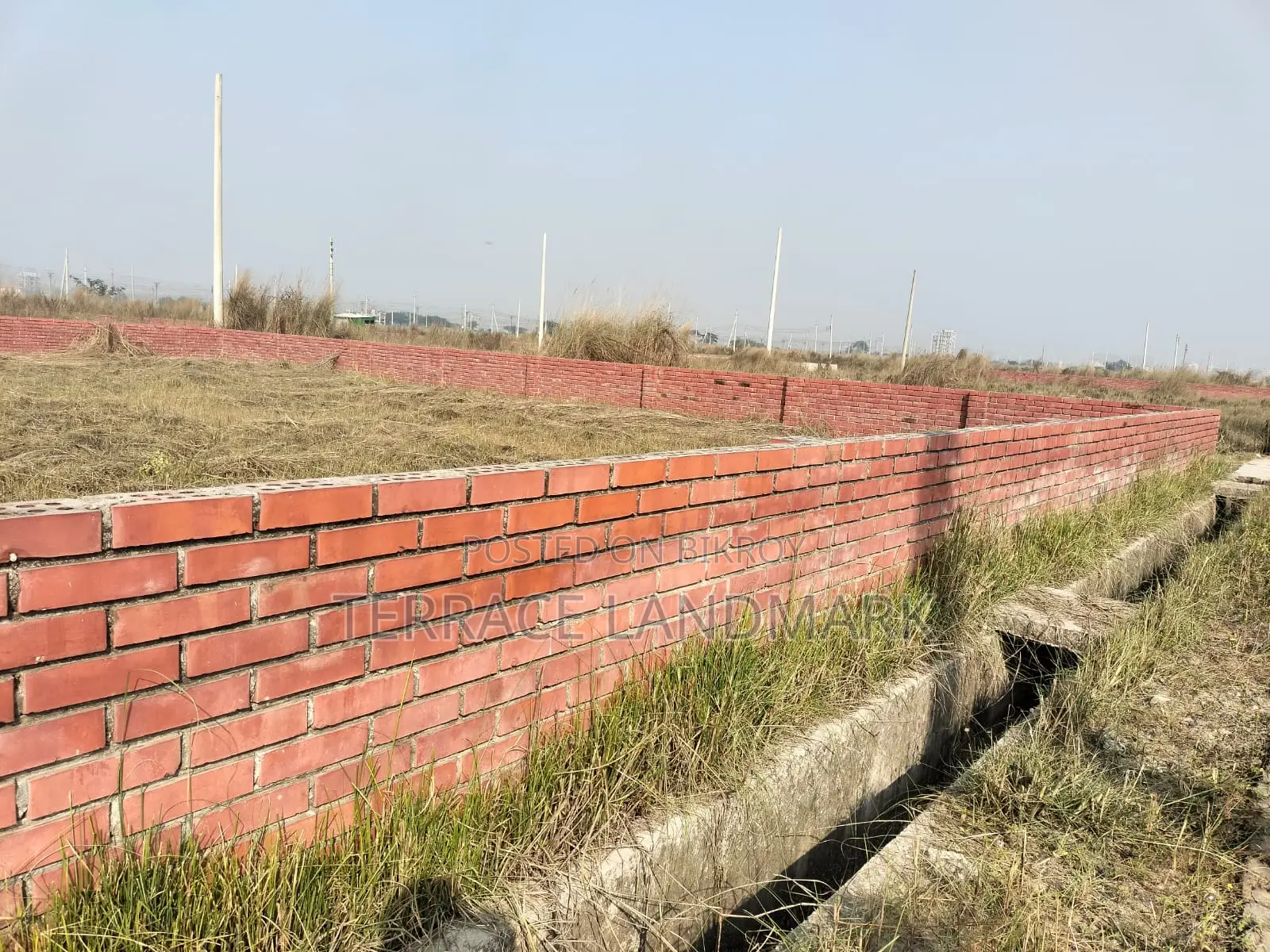 Big M Block South Face 7.5 Katha Plot for Sale