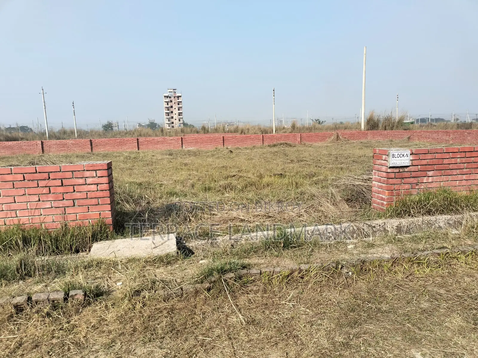 Big M Block South Face 7.5 Katha Plot for Sale