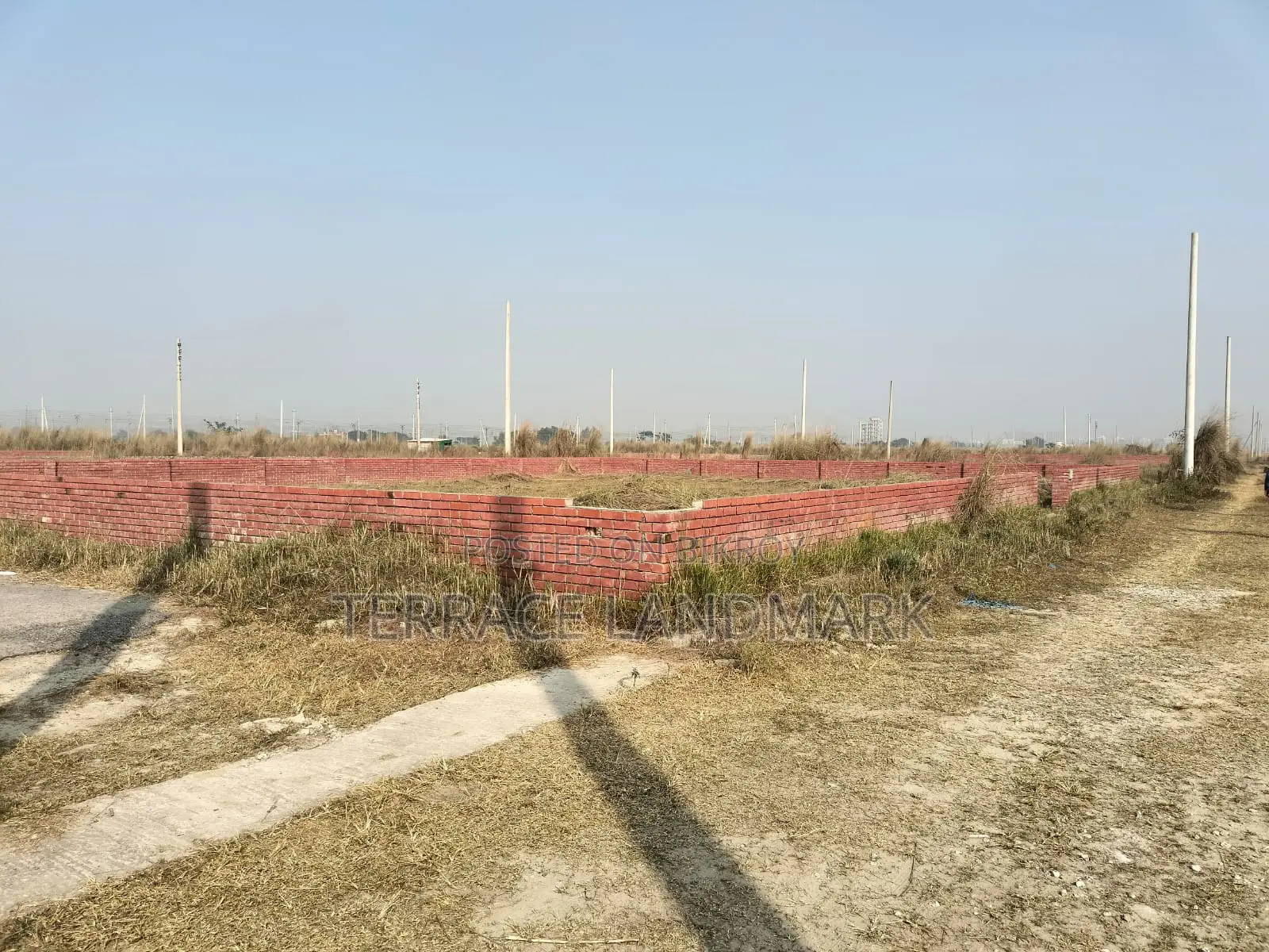 Big M Block South Face 7.5 Katha Plot for Sale