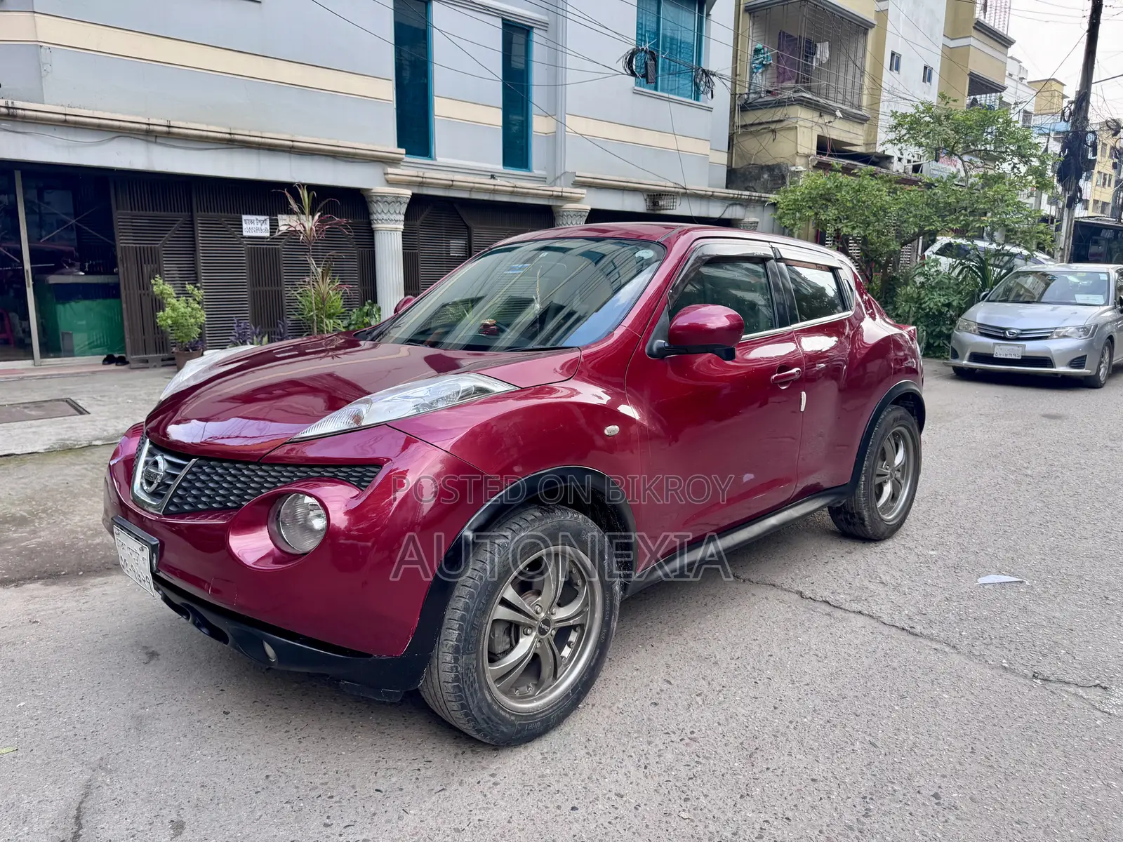 Nissan Juke 2011 Maroon