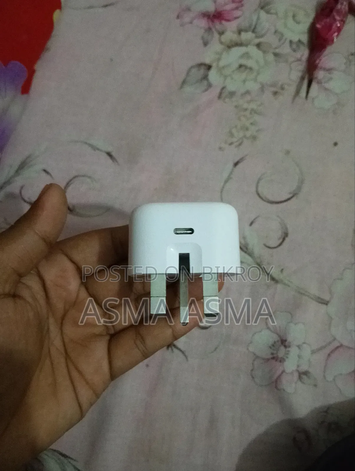 Apple Charger 20 W USB-C Power Adapter