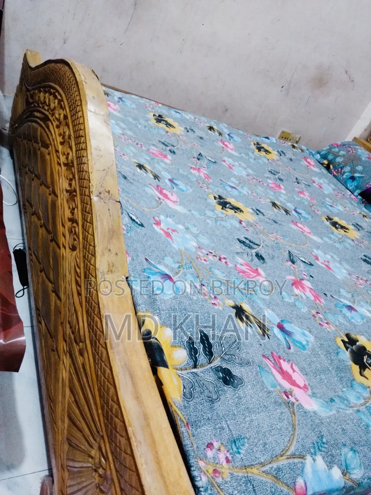 Mahogany Wood Bed