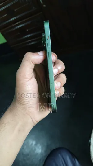 Apple iPhone 13 128 GB Green