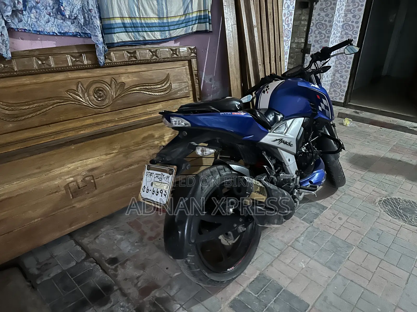 TVS Apache 160 4V 2021 Blue
