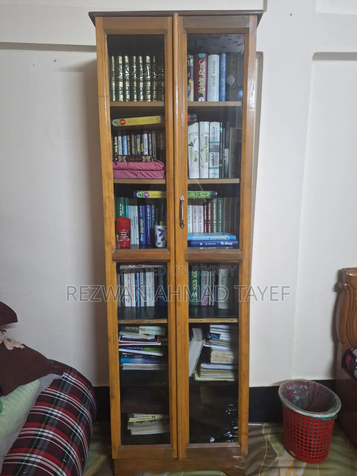 Wooden Bookshelf for Sale (In perfect condition)