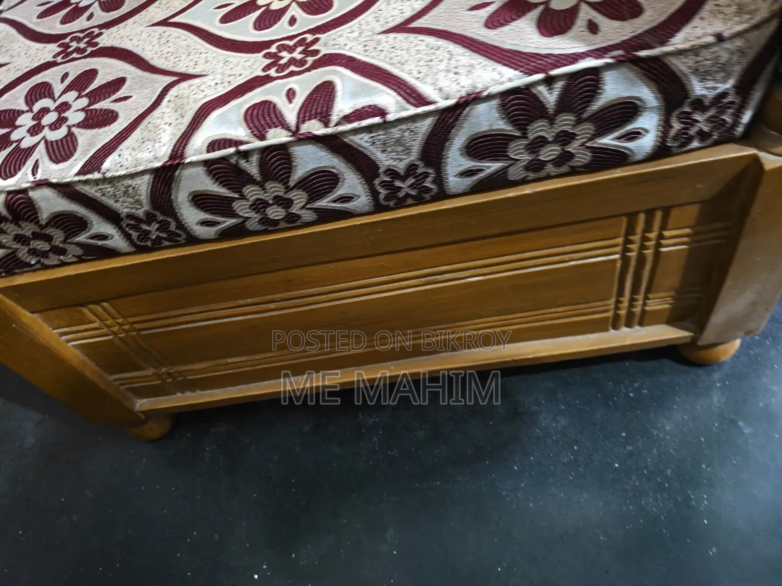 Sofa Set Urgent Sale