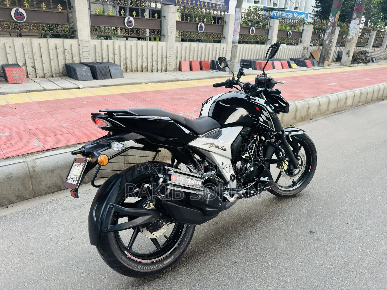 TVS Apache 160 4V 2022 Black