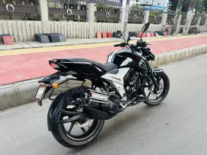 TVS Apache 160 4V 2022 Black