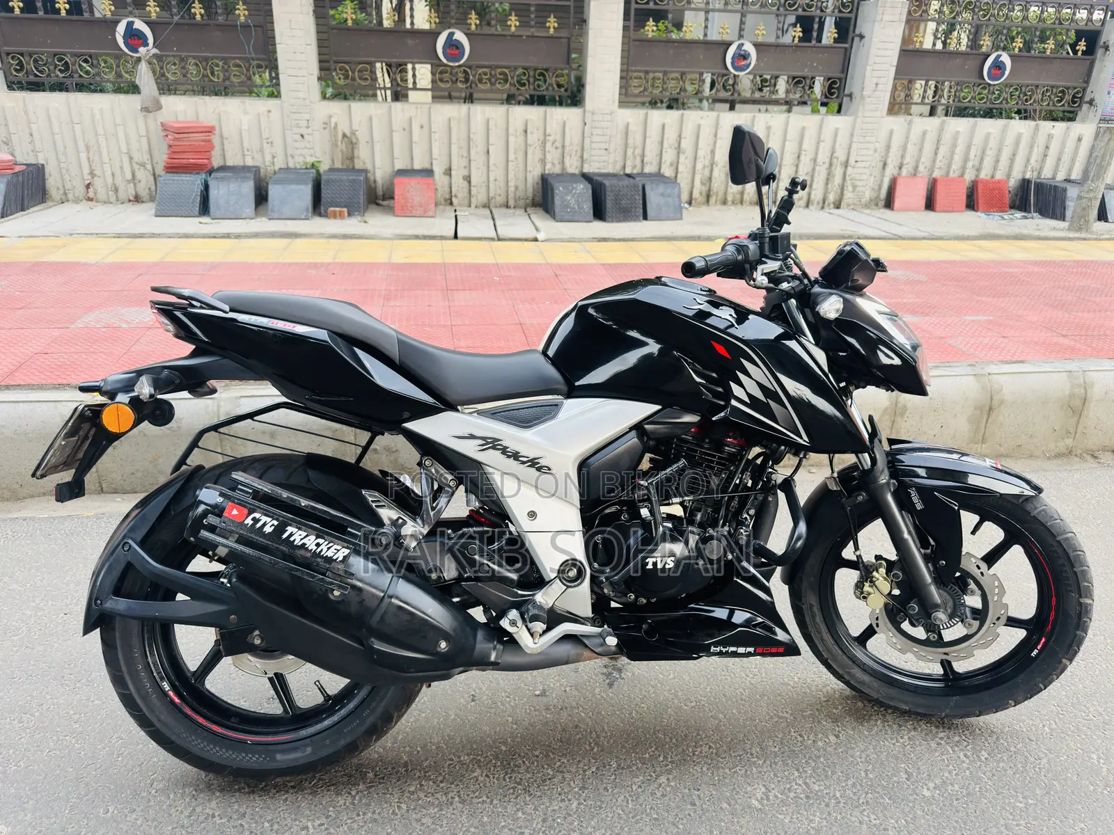 TVS Apache 160 4V 2022 Black