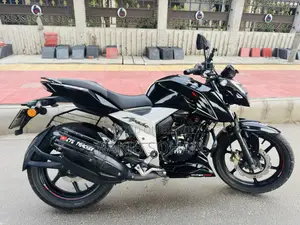 TVS Apache 160 4V 2022 Black